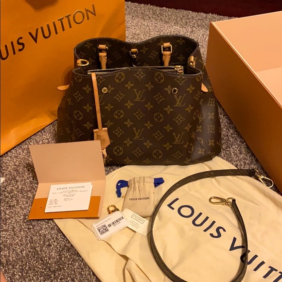 Louis Vuitton Handbags - Louis Vuitton Montaigne MM